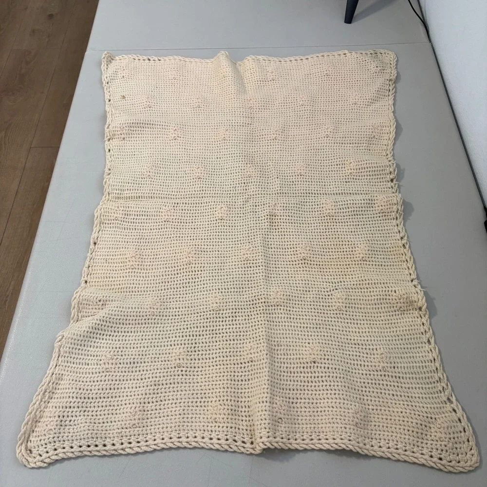 Vintage Handmade Crochet Baby Blanket Cream Floral Popcorn Stitch Nursery 31x20